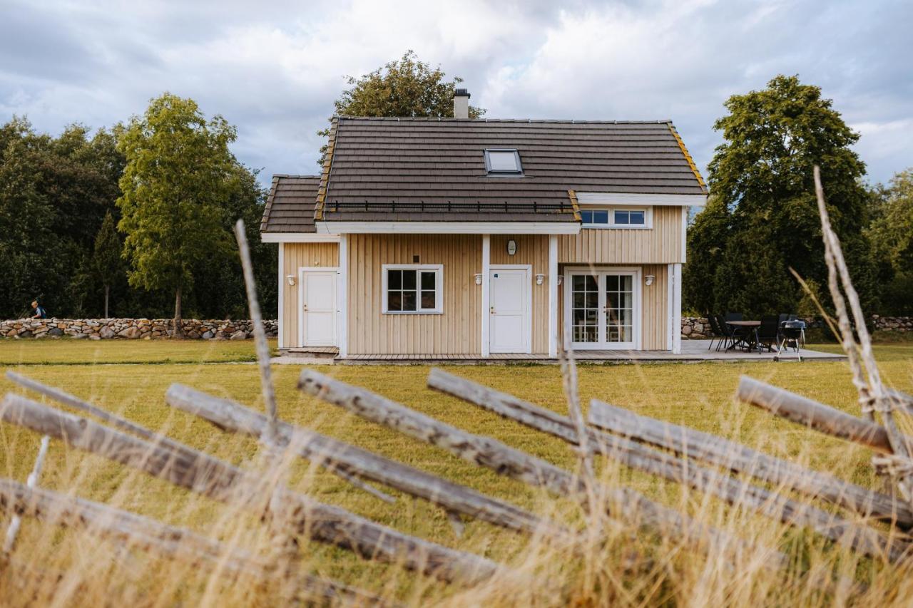 Holmiranna Holiday Homes Kungla ภายนอก รูปภาพ